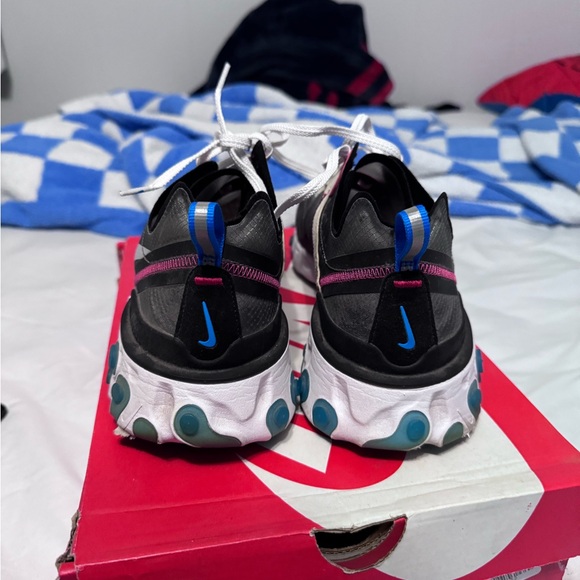 Nike React Element 87 Sneakers - Black and White - Picture 3 of 4